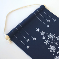 クリスマス間に合います！雪の結晶クリスマスツリー 刺繍タペストリー《ミニ》スノーツリー 雪の結晶 コンパクト Xmas 9枚目の画像