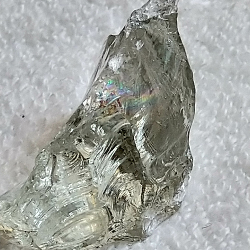 シャスタ山の麓の恵みのアンダラクリスタル 20g 天然石 Sheer