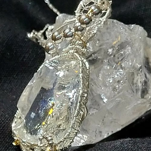 アンダラクリスタルエンジェルオーラペンダントトップ ペンダント