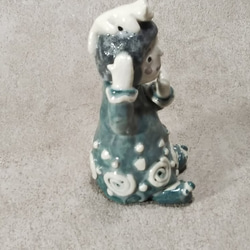 女の子の人形（陶の置物） 3枚目の画像