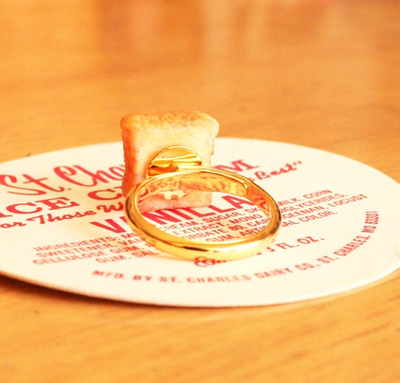 【再販】目玉焼きトーストのリング 3枚目の画像