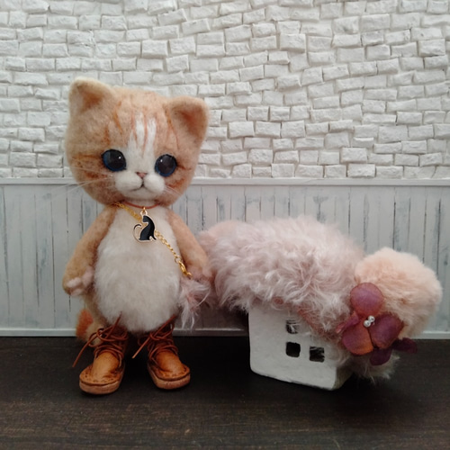 ぽんぽん帽子をかぶったねこ 羊毛フェルト ぬいぐるみ 羊毛 ぽんぽん帽子をかぶったねこ 羊毛フェルト ぬいぐるみ 羊毛