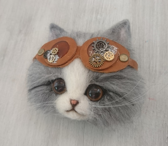 ごーぐるにゃんこブローチ　羊毛フェルト　長毛猫　ブローチ サバシロ　スチームパンク　steampunk 3枚目の画像