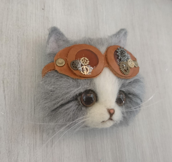 ごーぐるにゃんこブローチ　羊毛フェルト　長毛猫　ブローチ サバシロ　スチームパンク　steampunk 6枚目の画像