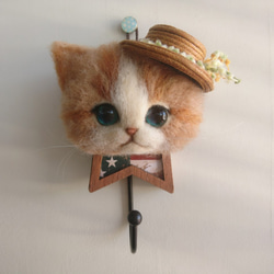 帽子にゃんこフック　羊毛フェルト　茶白 猫　キーホルダー 雑貨 1枚目の画像