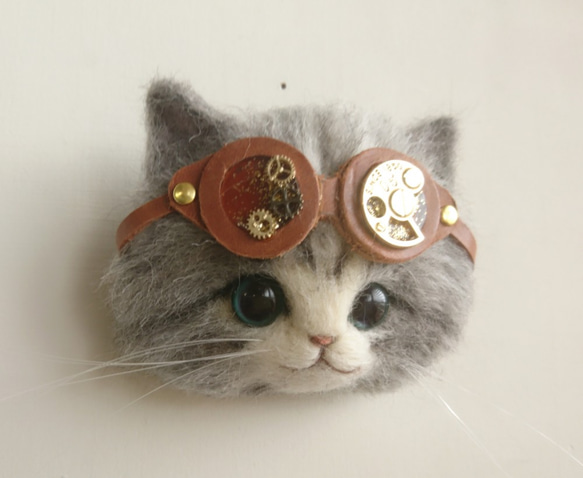 ごーぐるにゃんこブローチ 長毛種 スチームパンク　steampunk 2枚目の画像