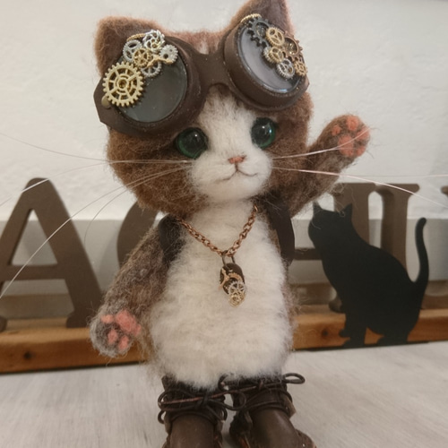 スチームパンクのキジ白猫 羊毛フェルト 置物 全身可動 ねこ