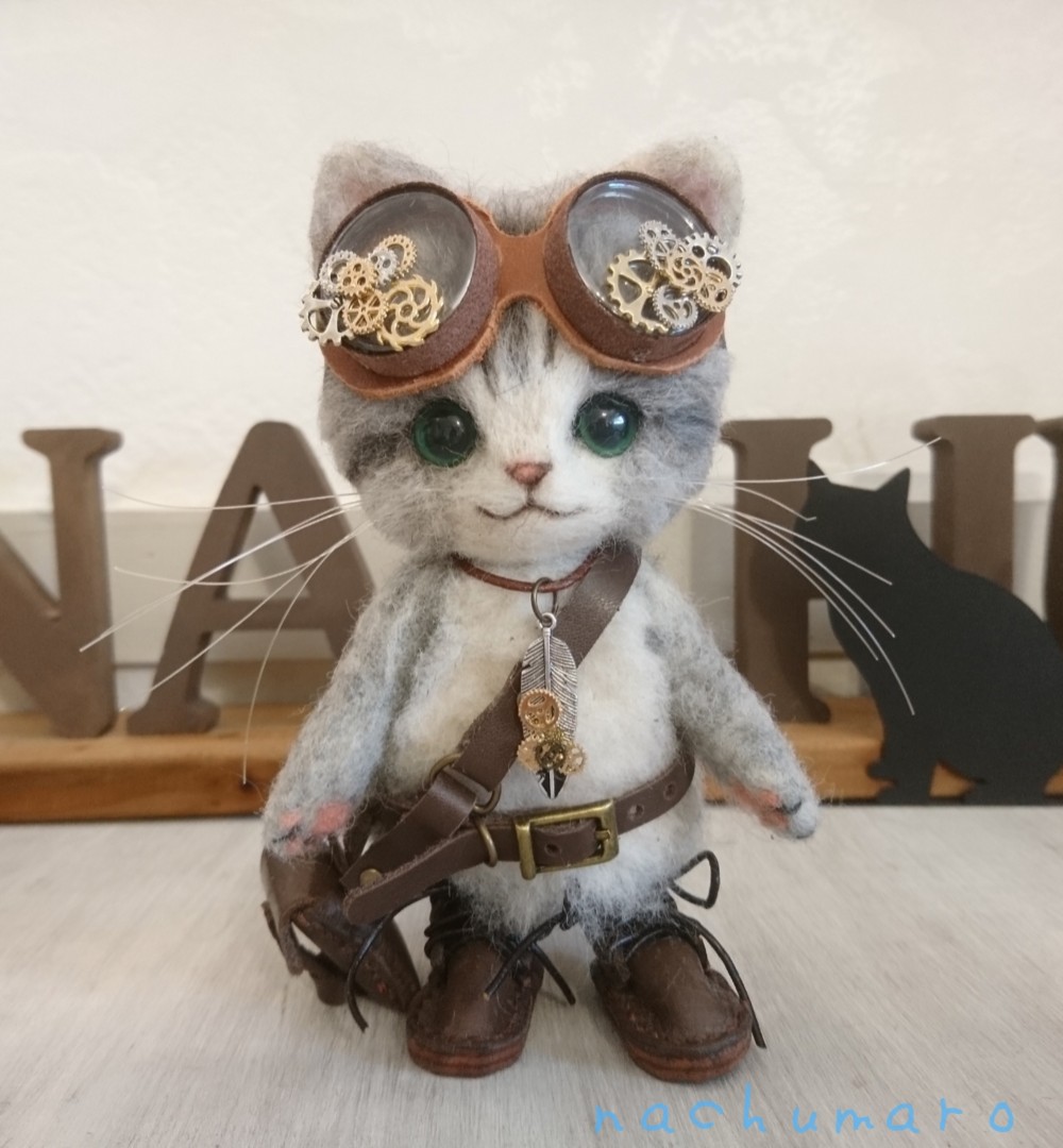 羊毛フェルト　お座り子猫　白猫　スチームパンク　アートドール