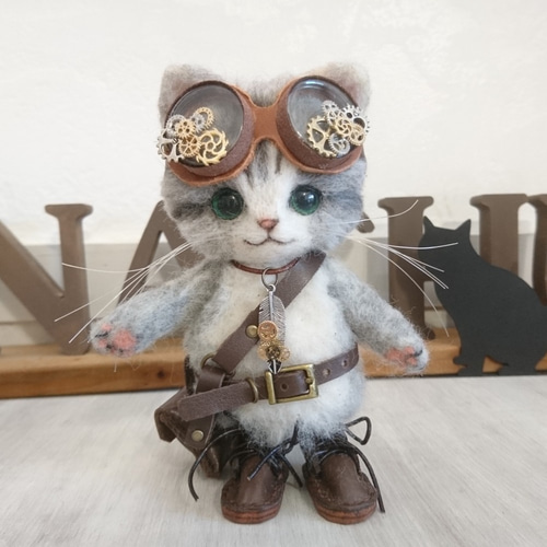 スチームパンクのサバ白猫 羊毛フェルト 置物 全身可動 ねこ