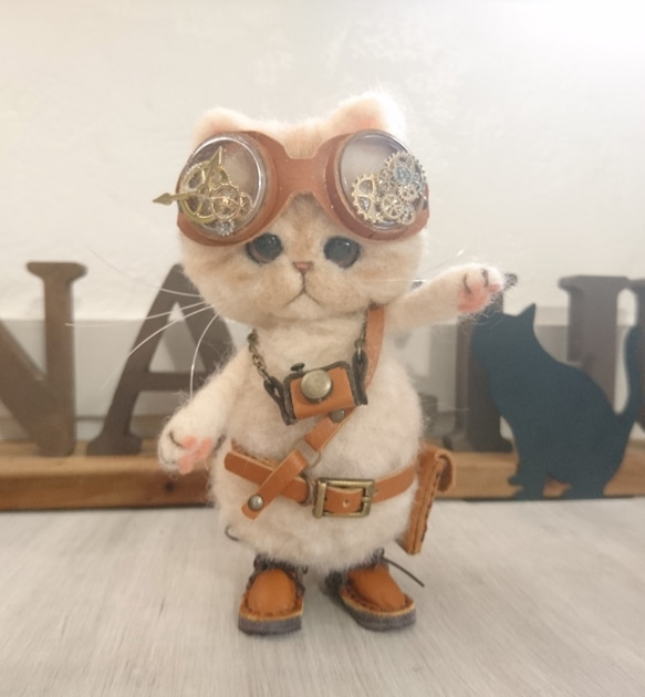 スチームパンクのカメラ猫 羊毛フェルト 置物　全身可動 ねこ　エキゾチックショートヘア　ぬいぐるみ　人形 雑貨 7枚目の画像