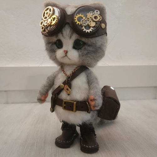 スチームパンクのサバ白猫 羊毛フェルト 置物 全身可動 ねこ