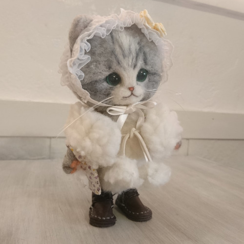 甘ロリにゃんこ ぬいぐるみ 羊毛フェルト さば白猫 置物 全身可動 人形