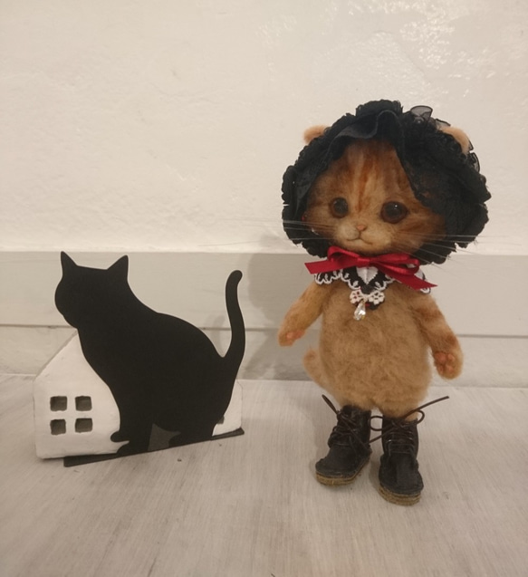 Goth Loli Nyanko毛絨羊毛毛氈茶和貓雕像全身可移動娃娃 第5張的照片