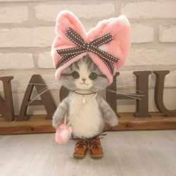 猫耳帽子のサバ白猫 ぬいぐるみ 羊毛フェルト 置物 全身可動 羊毛