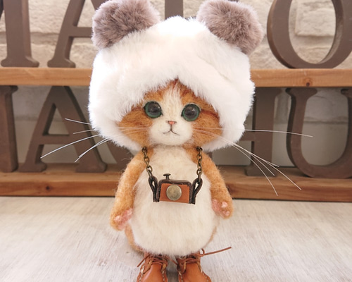 茶色と白の大きな耳のぬいぐるみ 0_b9f6c2814bf9f9595b09cb5e607e