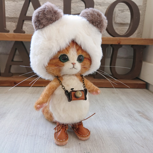 羊毛フェルト 猫 茶白猫雑貨 ぬいぐるみ マスコット 猫みみ帽子の茶白ねこ ぬいぐるみ 羊毛フェルト ねこ(お取り置き