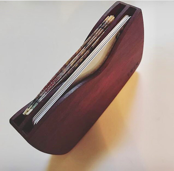 【受注生産】Wポケット 抜け落ちにくく 引き出し易い 木製 カードケース 名刺ケース パスケース【ZUKOUSHITU】 3枚目の画像