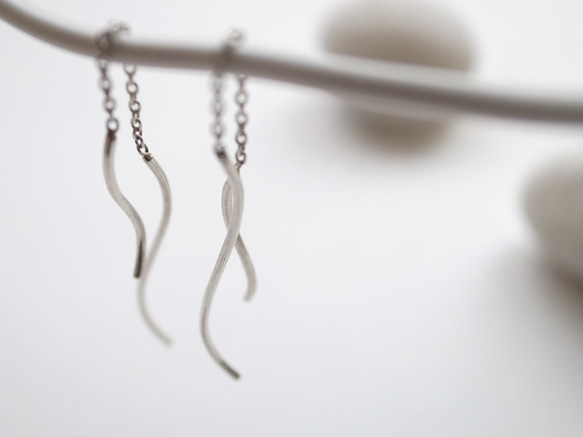 Pt900/yarn pierced earrings 第5張的照片