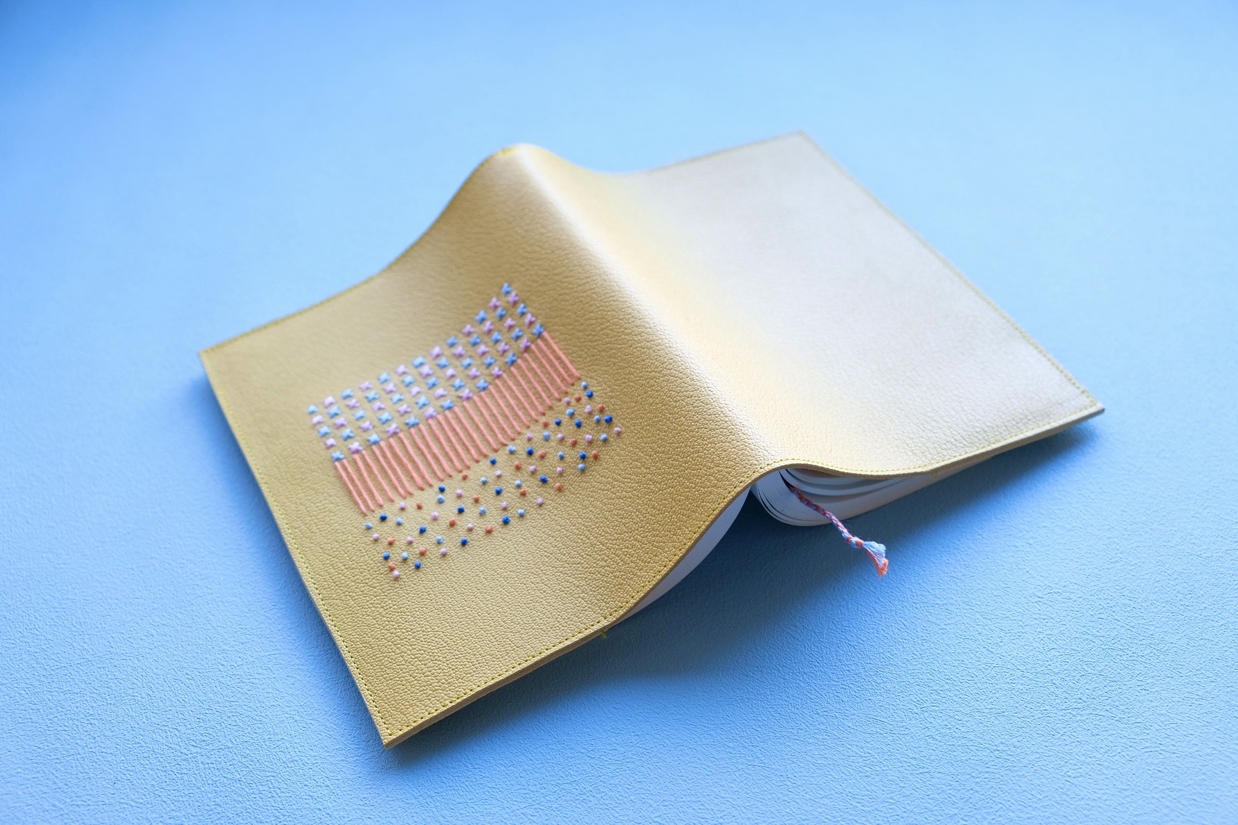 靴職人が作るブックカバー(yellow)