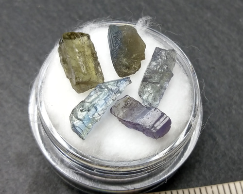 タンザナイト/Tanzanite 非加熱原石 鉱石 結晶 パワーストーン
