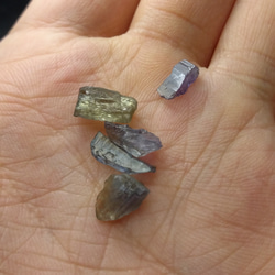 タンザナイト/Tanzanite  非加熱原石　鉱石　結晶　パワーストーン　天然石　鉱物　パーツ 4枚目の画像