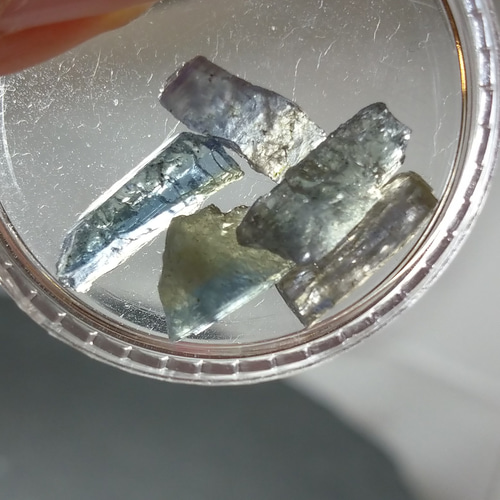 タンザナイト/Tanzanite 非加熱原石 鉱石 結晶 パワーストーン