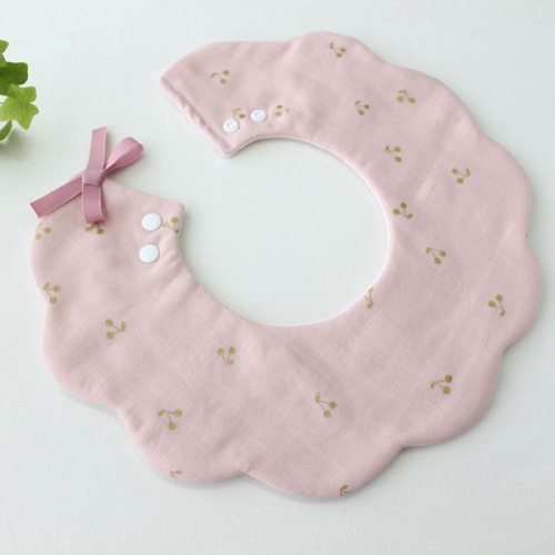 ❁オーダー承ります❁　ハーフリース刺繍　スタイ a31a9d61f4988e4a457415f0c36b66