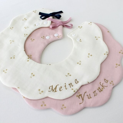 ❁オーダー承ります❁　ハーフリース刺繍　スタイ さらに選び抜いてるんです𓂃◌𓈒𓐍／⠀ ⠀ ⠀ 他の投稿はこちら