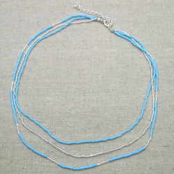 ブルー&シルバー竹ビーズ３連ネックレス 2枚目の画像