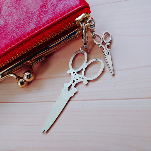 ミニチュアハサミのバッグチャーム大小セット アンティークシルバー