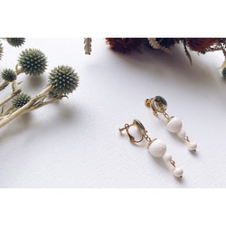 Sanga / 海花 - 珍珠蕨 樹脂藝術垂墜式耳環|可改夾式 第3張的照片