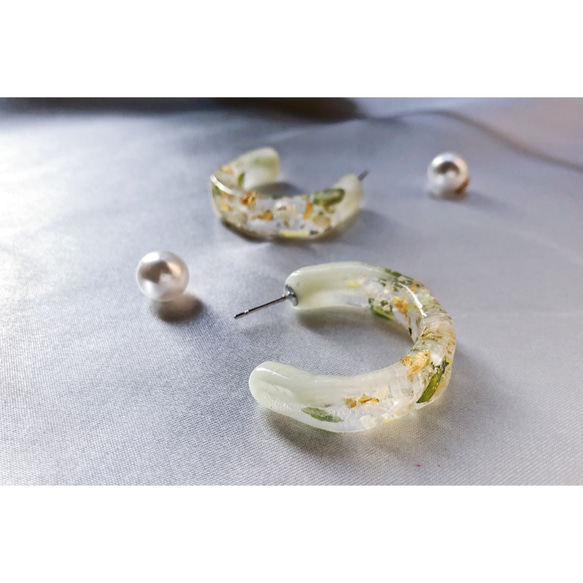 Macaron / 微甜 · 薄荷  樹脂藝術乾燥花耳環 第7張的照片