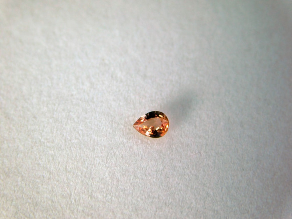 ☆パパラチア サファイア0.147ct☆スリランカ産☆オーバルミックスカット【Sクラス 鑑別書カード付き．レアルース】 2枚目の画像