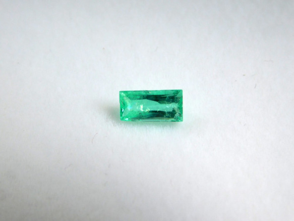 ☆☆Deep seeカラー☆パライバトルマリン0.561ct☆☆バケットカット [レアストーン] [鑑別付き]☆ 3枚目の画像