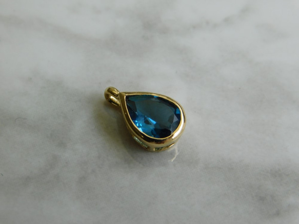 ♡人気のロンドンブルートパーズ18kYGイエローゴールドペンダント  