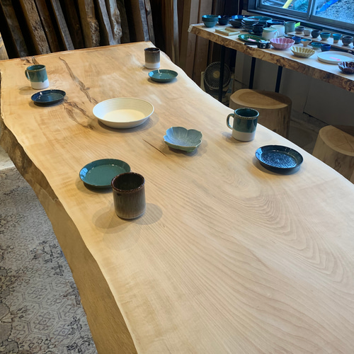 「セール品」栃　一枚板　ダイニングテーブル 40万→27万 セール品」栃 一枚板 ダイニングテーブル 40万→27万 - メルカリ