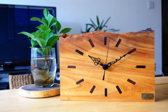 ケヤキ　欅の時計　木製時計　無垢　一枚板　プレゼントにも　おしゃれな　世界に一つだけ 1枚目の画像