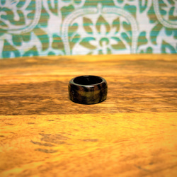木の指輪　黒檀　エボニー　希少材　ウッドリング　アトリエ一本道 プレゼント ペアリング　木婚式 2枚目の画像