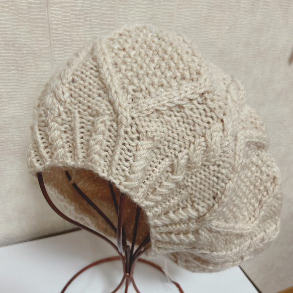 【受注制作】ダイヤ柄と縄編みで編んだベレー帽（グレー） 3枚目の画像