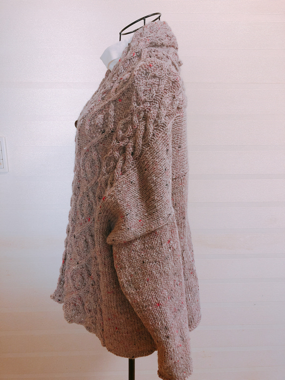 【受注制作】アラン模様のストール風羽織物（くすみピンク） 3枚目の画像