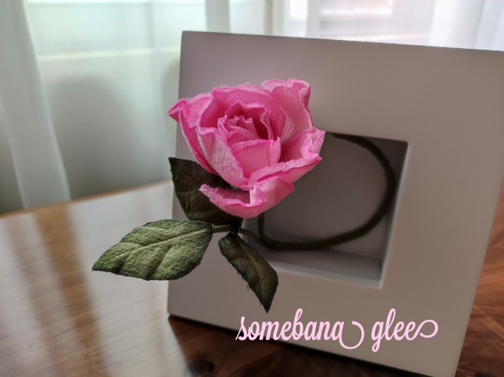 本絹ちりめん染花　一輪挿し フレーム《ミニバラ　ピンク》