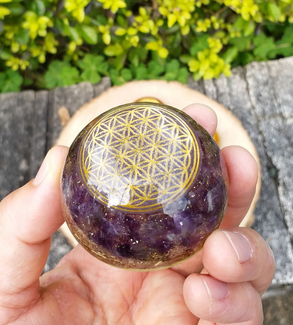 【宇能】生命之花,七脈輪奧根水晶組, 平衡身心健康,轉換電磁波負能量的奧根水晶能量圓墜 第3張的照片