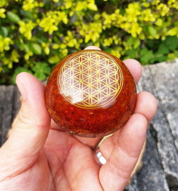 【宇能】生命之花,七脈輪奧根水晶組, 平衡身心健康,轉換電磁波負能量的奧根水晶能量圓墜 第7張的照片