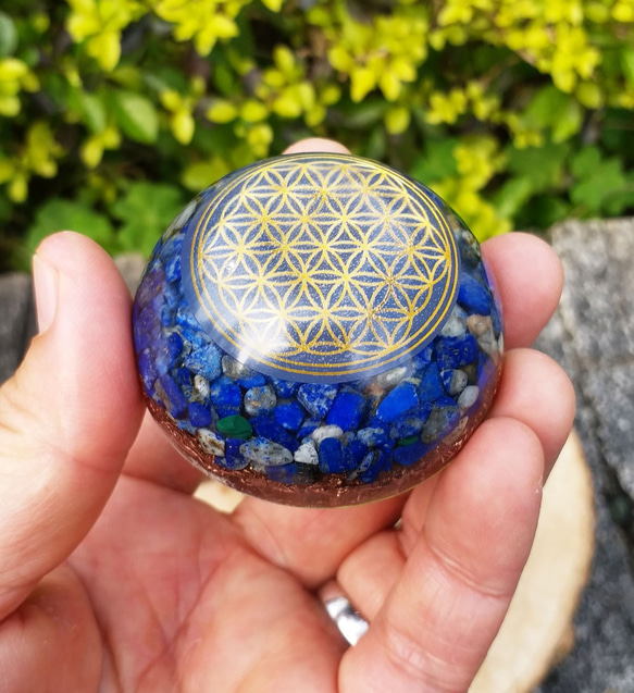 【宇能】生命之花,七脈輪奧根水晶組, 平衡身心健康,轉換電磁波負能量的奧根水晶能量圓墜 第8張的照片