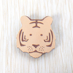 寄木細工の柴犬ブローチ ブローチ ピリカラマキアート 通販 17455097