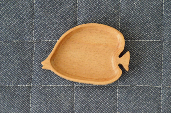 wood dish fish(さかなのお皿) no262 1枚目の画像