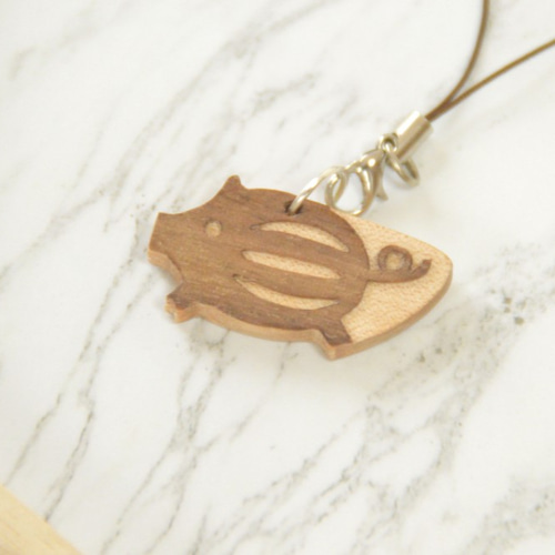 寄木細工のイノシシ（うりぼー）ストラップ その他アクセサリー