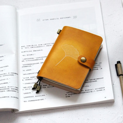 【選べるカラー・サイズ】銀杏の葉 革の手染め 手帳 手書きの本 TNコア 2枚目の画像