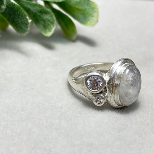 レインボームーンストーンのリング 16号 天然石／silver/純銀 シルバー