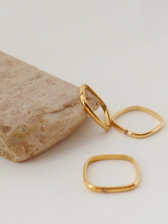 金色圓角方型鋯石戒指 | 優雅細戒指 |簡約金色 | 高品質14K鍍金 | MINIMALIST| RUISCHE 第2張的照片